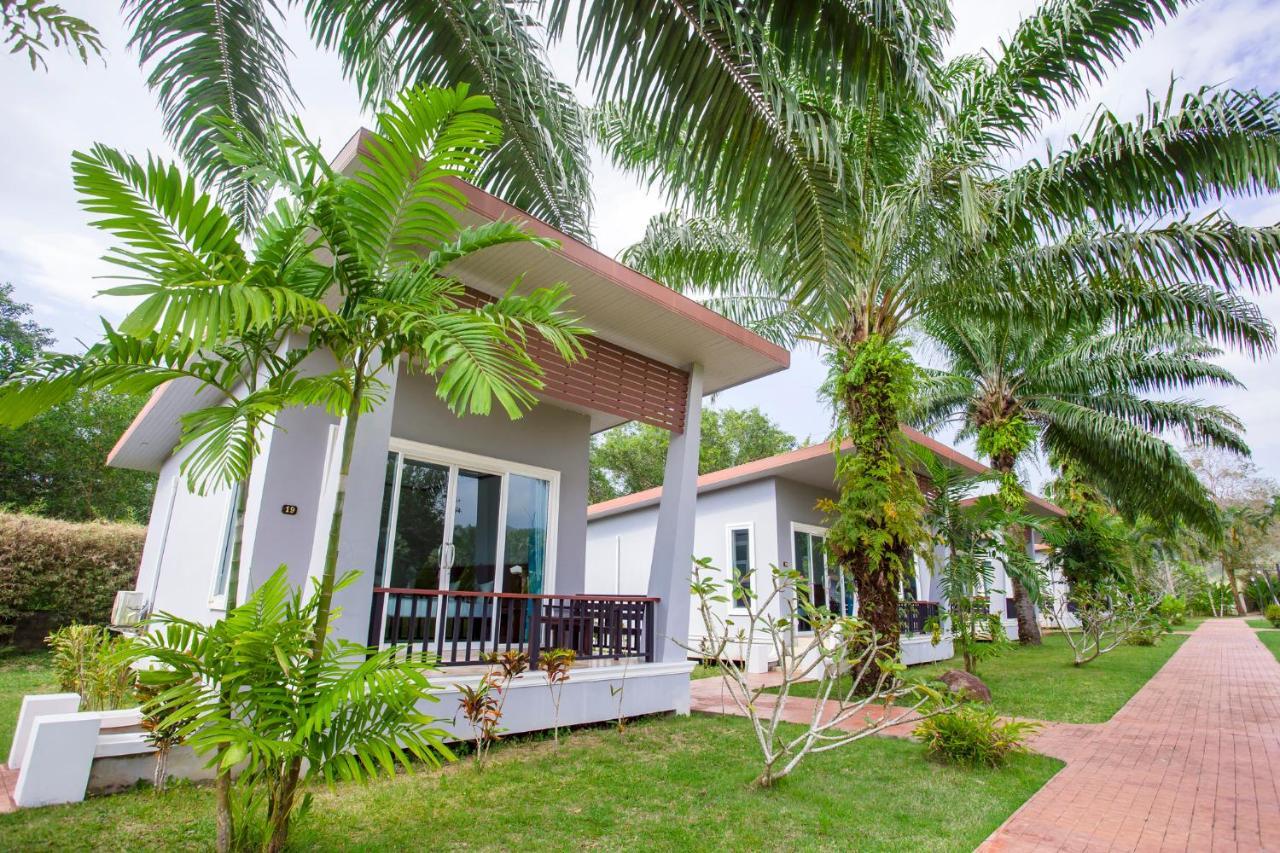 The La Valle'E Resort Khao Lak Exterior foto